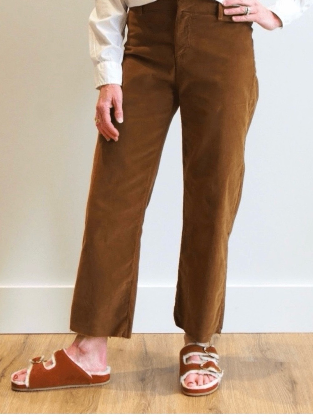 Frank & Eileen Cropped Straight-Leg Corduroy Pants in Warm Brown